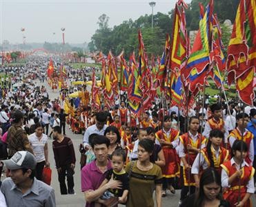 Hommage aux rois Hung dans le palais Kinh Thien - ảnh 1